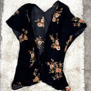 ❗️SOLD❗️Floral Kimono/Cover-up